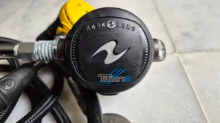 REGULADOR BUCEO AQUALUNG TITAN OCTOPUS Y MANOMETRO