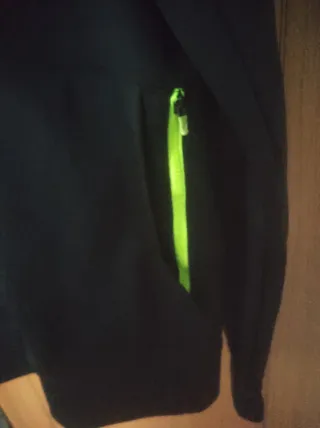 Chándal Nike Air Max Talla M Negro y Verde