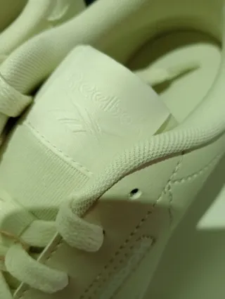 ESTRENA! Zapatillas Reebok talla 37.5 Unisex