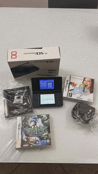 Nintendo DS Lite + 3 Giochi