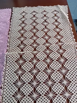 Set 7 Centrini Lavorati a Mano