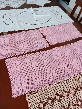 Set 7 Centrini Lavorati a Mano