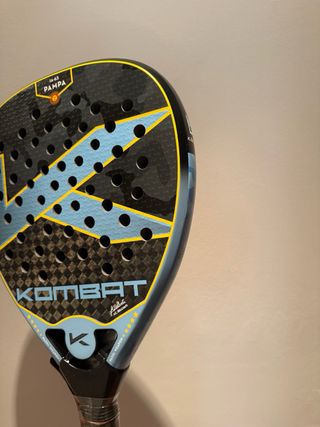Pala de pádel Kombat IA-63 Pampa