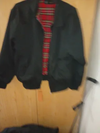 Chaqueta Harrington Negra con Forro Tartán