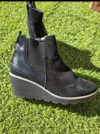 Botín de Piel Negro