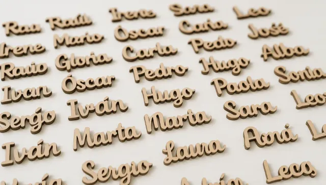 Marcasitios de madera nombres personalizados