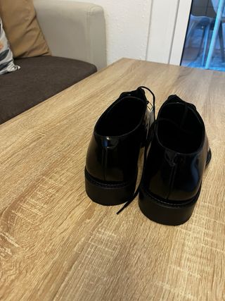 Zapatos negros de vestir