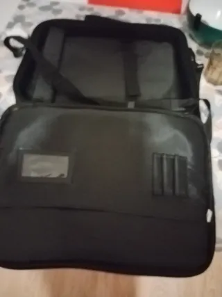 Maletín tipo cartera negro