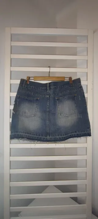 Falda vaquera corta Talla 48