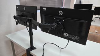 Brazo para 2 monitores