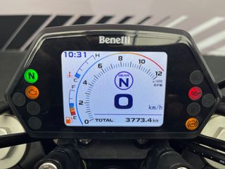 Benelli 502 C Cruiser Negra