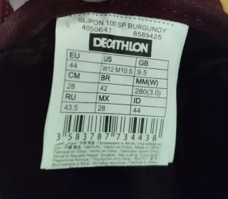 Zapatillas granates hombre Talla 44.