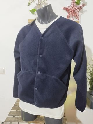 Cardigan hombre de  Zara efecto aterciopelado azul