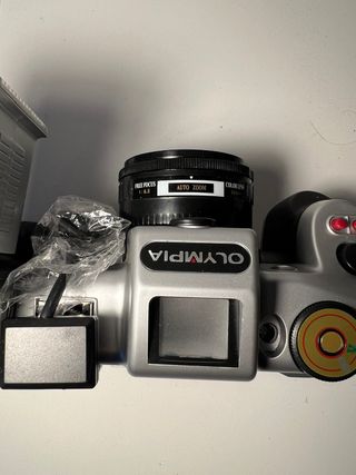 Cámara Olympia Deluxe Plata y Negra