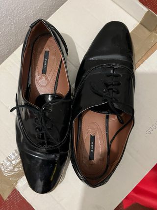 Zapatos Zara charol negros talla 41