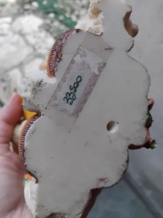 Statua coniglio Pasqua con carote