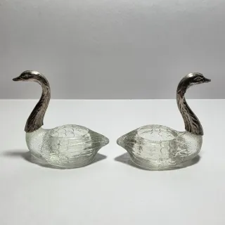 Coppia di porta spezie a forma di cigno