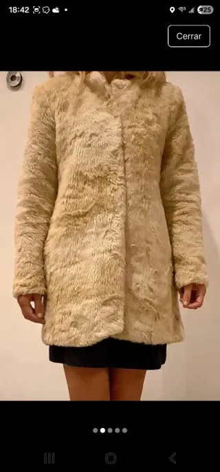 Abrigo Zara beige pelo sintético