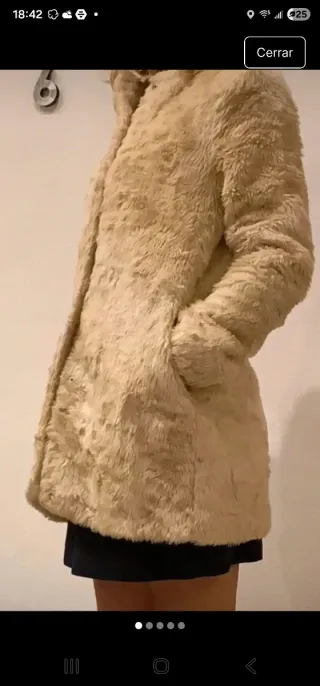 Abrigo Zara beige pelo sintético