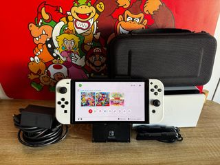 Nintendo Switch OLED CÓMO NUEVA + accesorios