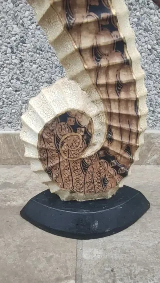 FIGURA CABALLITO DE MAR DECORATIVO, DE MADERA/TELA