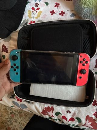 Nintendo Switch Azul y Rojo