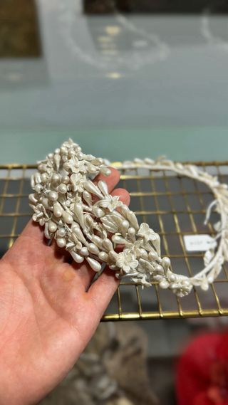 Tocado diadema boda invitada hecho a mano