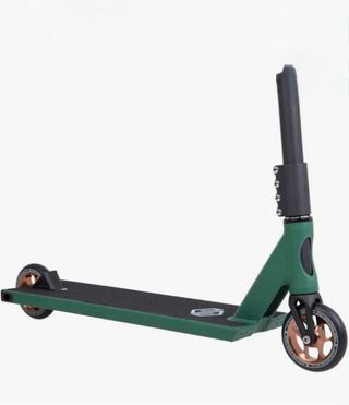 Scooter Striker Gravis Freestyle