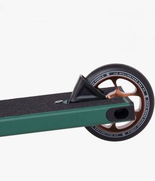 Scooter Striker Gravis Freestyle