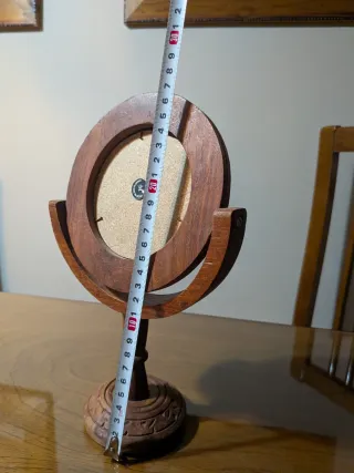 Specchio da trucco in legno intagliato