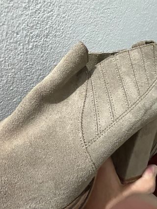 Botín tacón ante Zara beige