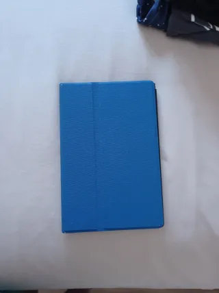 Tablet Android con funda