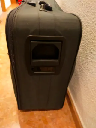 Maleta grande Delsey con ruedas