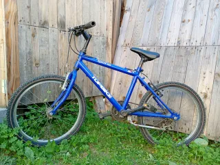 Bicicleta infantil azul TOPBIKE