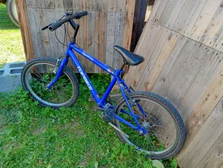 Bicicleta infantil azul TOPBIKE