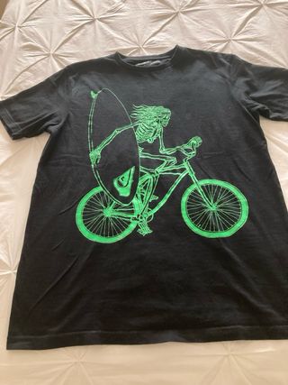 Camiseta Quiksilver Negra Talla S Esqueleto