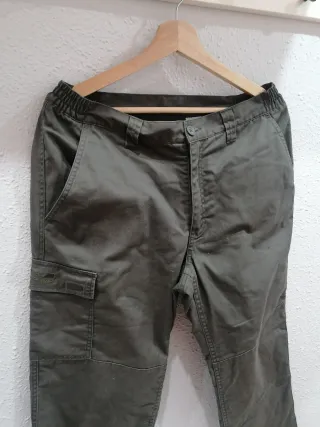 Pantalón de caza y montaña verde