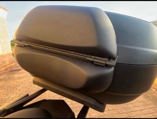 Baúl Shad SH48 Negro