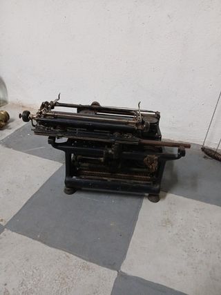Máquina de escribir Continental antigua