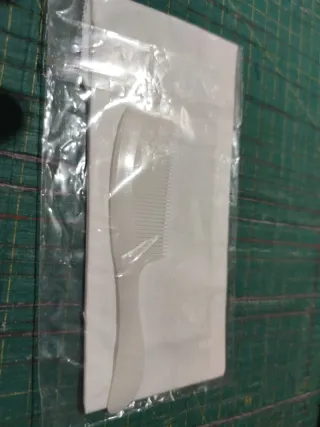 Funda y peine para bordar