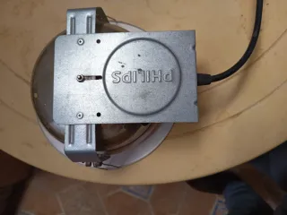 Lámpara redonda de cristal y plástico