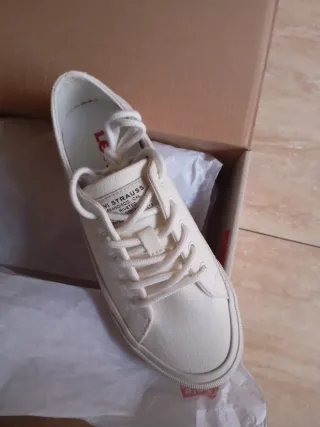 Bambas Levis Beige Talla 36