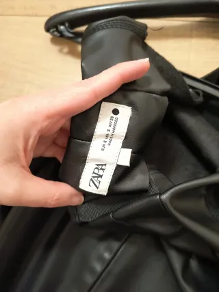 Falda larga cuero negra talle alto