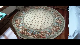 Alfombra redonda floral beige y multicolor