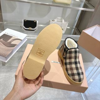 Stivali Miu Miu a Quadri Taglia 35-40 Mai Usati