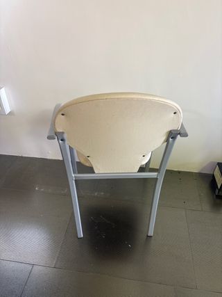 6 sedie da ufficio beige con struttura argentata