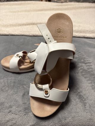 Sandalias Lumberjack Blancas y Doradas