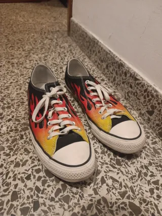 Converse Talla 43 Diseño Llamas