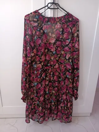 Vestido floral negro y rosa talla L