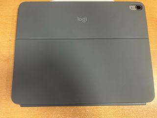 Logitech Combo Touch iPad Air 13 M2